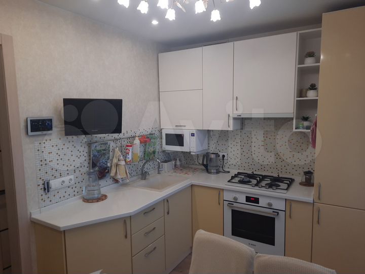 2-к. квартира, 52,3 м², 8/10 эт.