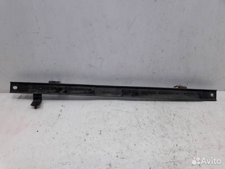 Кронштейн радиатора Лада Гранта 2011