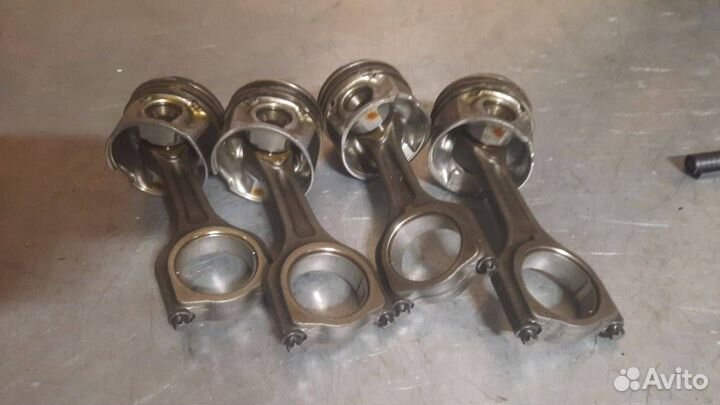 Поршень шатун Peugeot 1007 2006