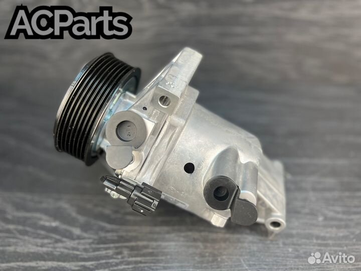 Компрессор кондиционера Nissan Juke