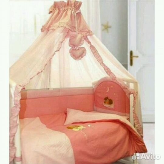 Продам комплект в кроватку