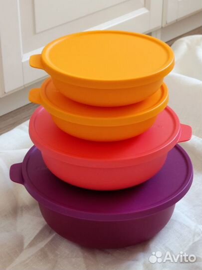 Миски и контейнеры Tupperware