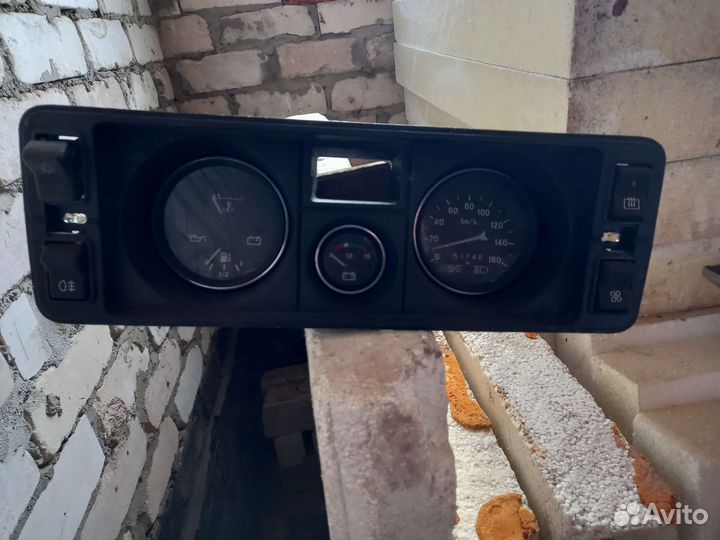 Щиток приборов ваз 2105,2107(карбюр см фото)