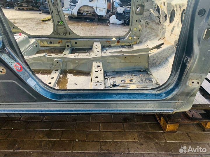 Порог правый Mazda131191