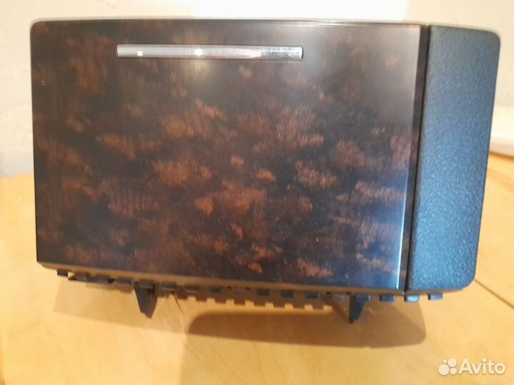 Подстаканник Toyota Land Cruiser 200