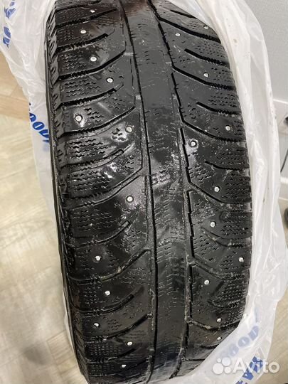 Bridgestone Ice Cruiser 7000S 185/65 R15 88