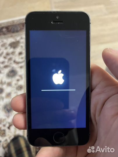 Телефон iPhone 5s