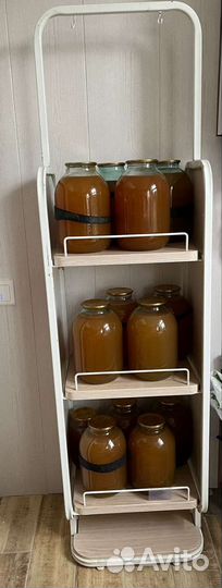 Металлическая полка