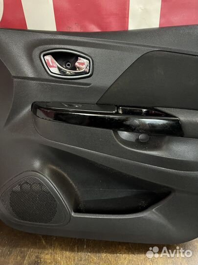 Рено каптюр обшивка передняя правая