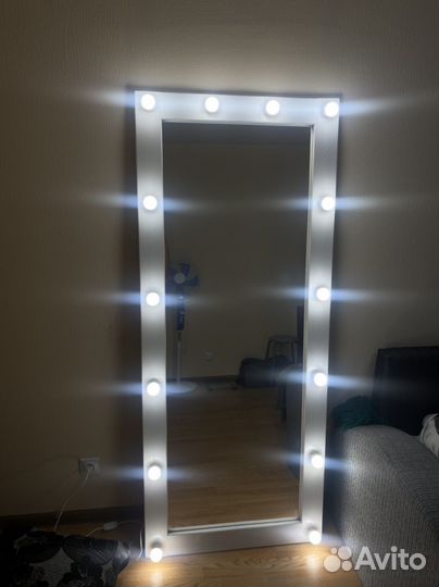 Гримерное зеркало