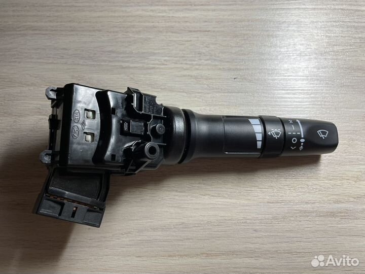 Переключатель стеклоочистителя лобового стекла