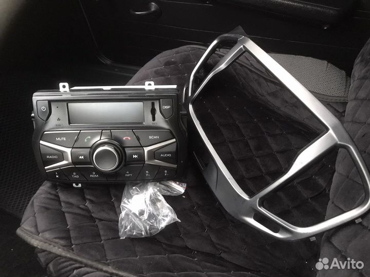 Штатный магнитофон vesta