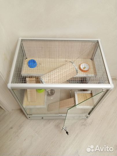 Профессиональная Клетка-витрина для шиншиллы бу