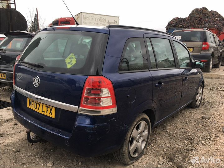 Разбор на запчасти Opel Zafira B 2005-2012