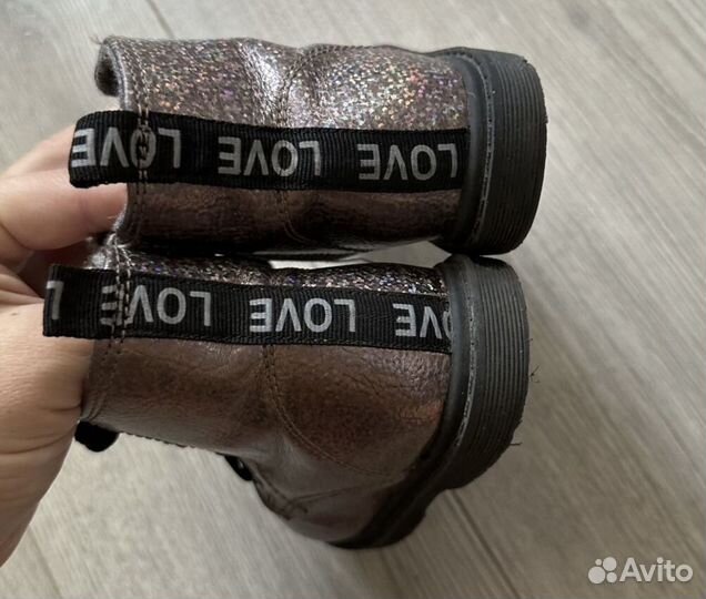 Ботинки для девочки 22р