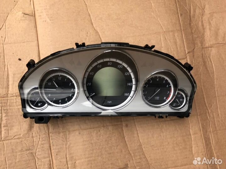 Щиток Приборов панель Mercedes w212