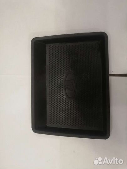 Коврики на панель