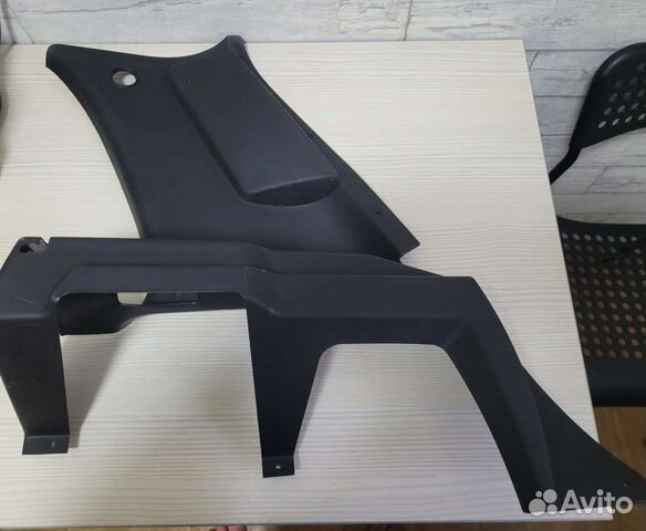 Полкодержатель правый Нива 21213, новый