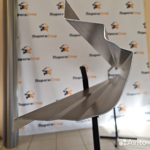 Кузовные пороги Ford Mondeo ремонтные левый