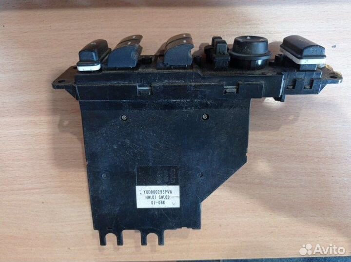 Блок кнопок стеклоподъемников Land Rover Range