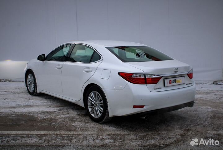 Lexus ES 2.5 AT, 2014, 175 214 км