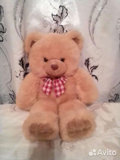 Большие плюшевые медведи