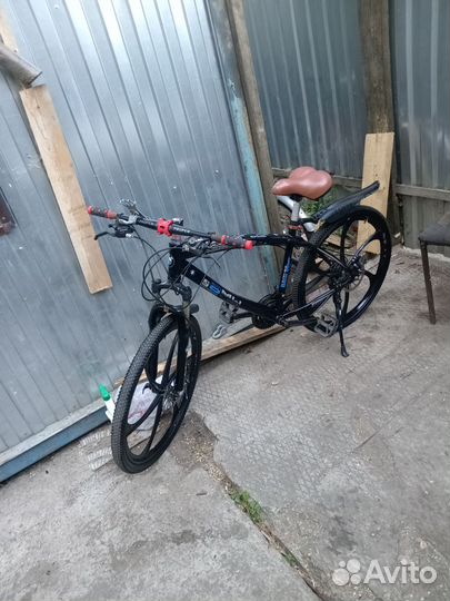 Велосипед на литых дисках bmw