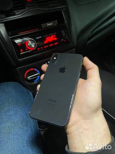 iPhone X, 64 ГБ