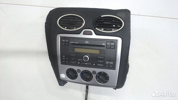 Панель управления магнитолой Ford Focus 2, 2005