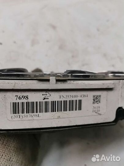 Спидометр Cadillac EscaladeTn257440-4384