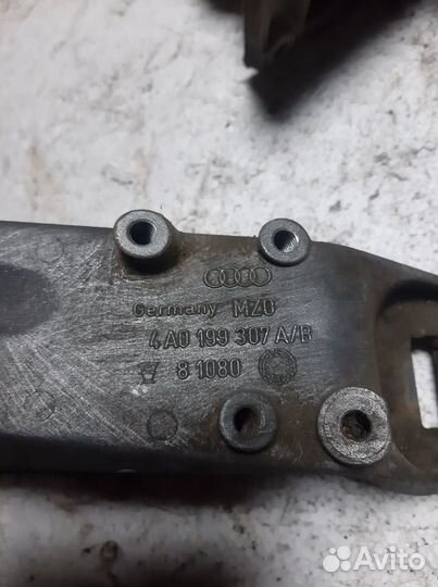 Опора двигателя Ауди 100 А6 NG AAR 2.3-2.5