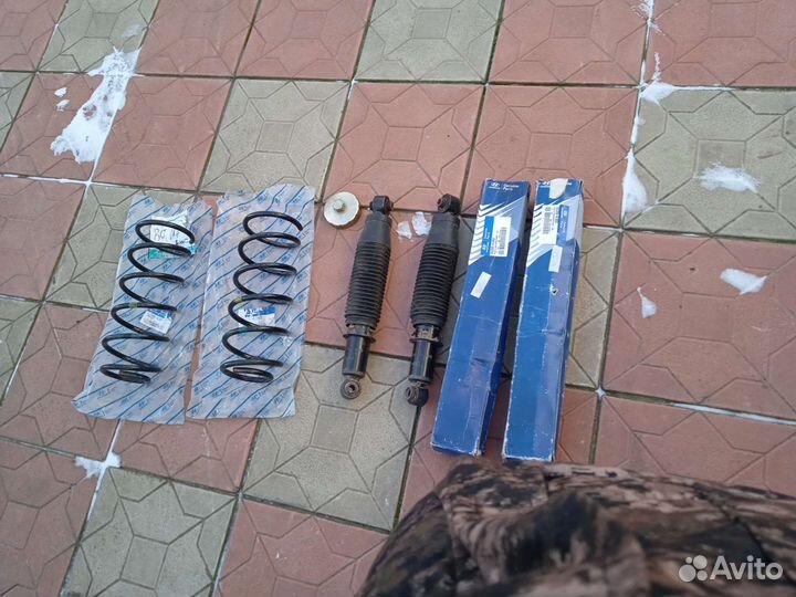 Пружины и амортизаторы Хенде Солярис