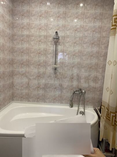 2-к. квартира, 70 м², 4/8 эт.