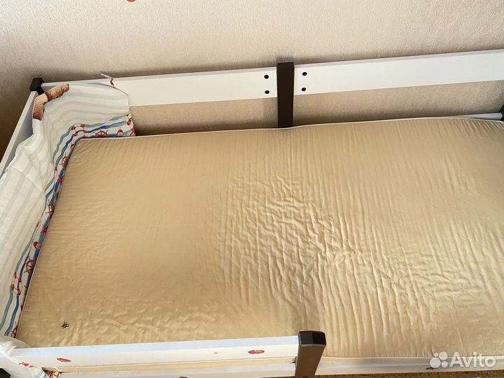 Детская кровать с матрасом