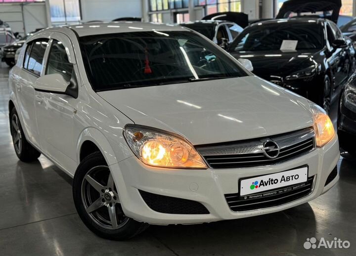 Opel Astra 1.6 AT, 2011, 159 000 км