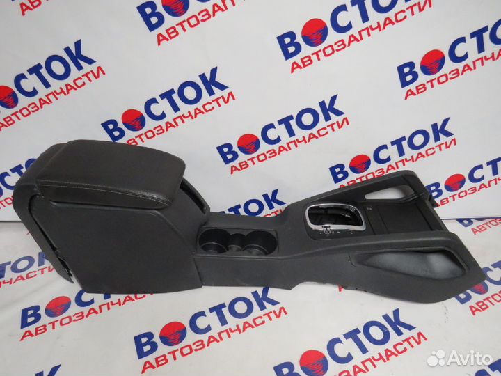 Подлокотник volkswagen scirocco 137