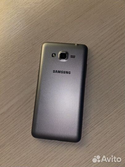 Телефон Samsung j2 prime