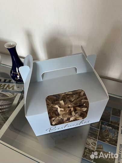 Подарочная коробка / упаковка