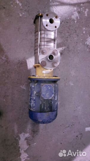 Насос с двигателем