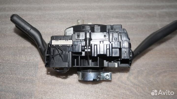 Переключатель подрулевой Volkswagen Touareg