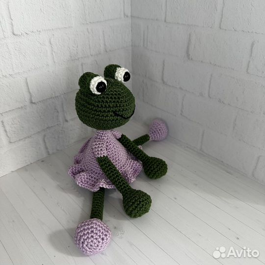 Веселый лягушонок - игрушка ручной работы