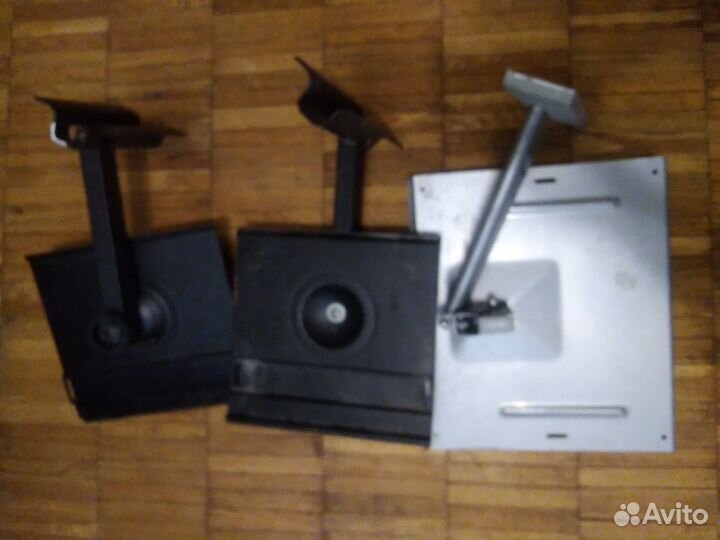 Металлические кронштейны