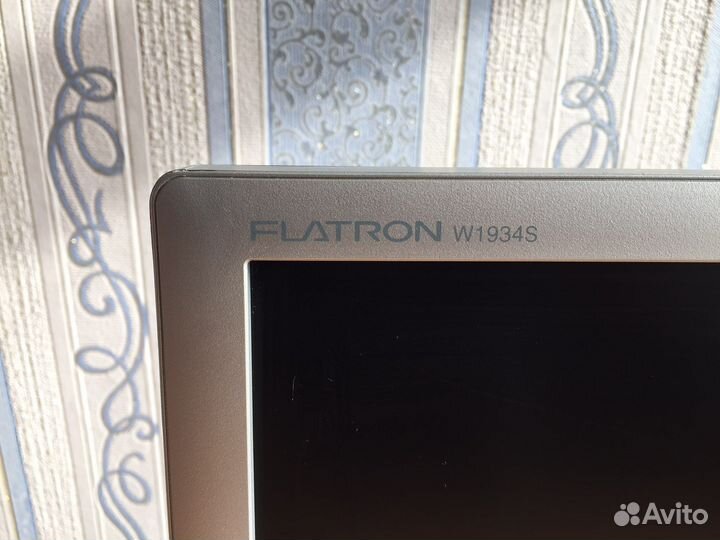 Монитор LG 19’