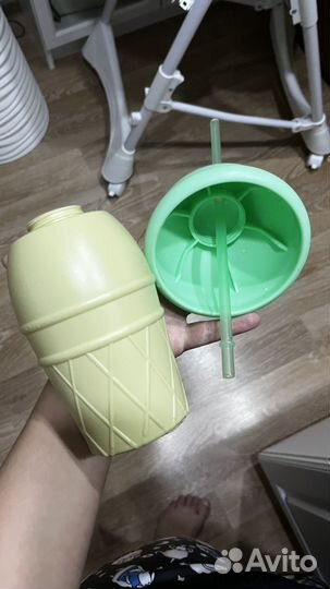 Стакан с трубочкой