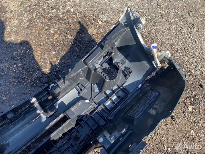 Бампер передний Land Rover Discovery 2012г