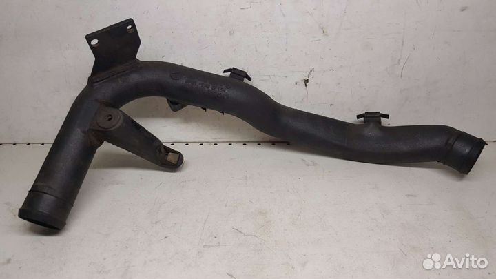 Патрубок интеркулера Volkswagen Passat 8D0145840S