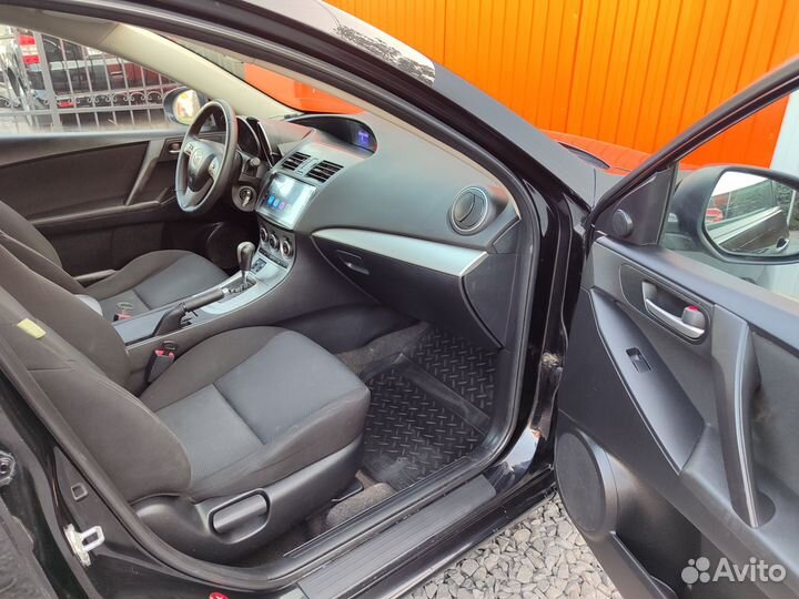 Mazda 3 1.6 AT, 2011, 260 455 км