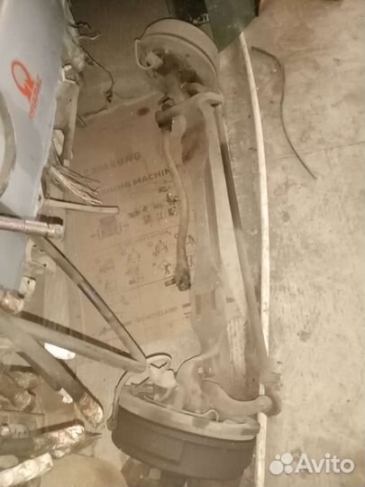 Продаю переднюю балку для Ниссан Атлас F22