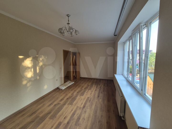 2-к. квартира, 98 м², 2/6 эт.