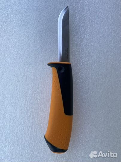 Нож fiskars pro